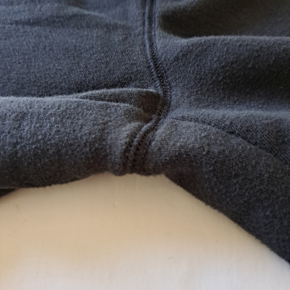 GAP Men's Knit Black Shorts - Picture 4 of 13